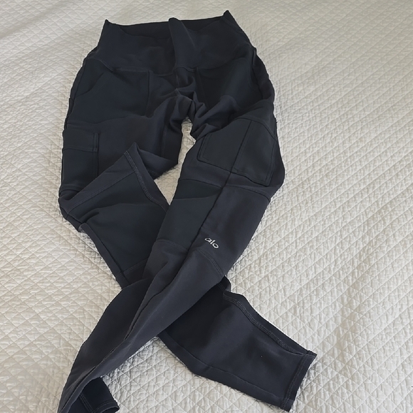 🧎‍♀️ALO High-Waist Cargo Leggins - Picture 2 of 13